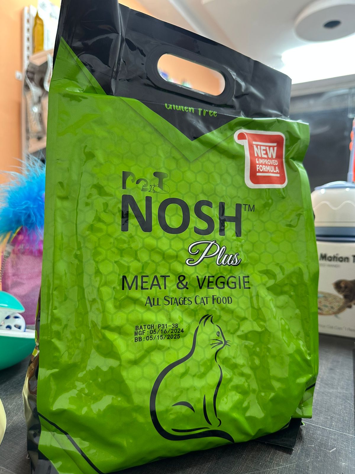 Pet Nosh Plus Adult Cat Food Meat And Veggie 1.2kg